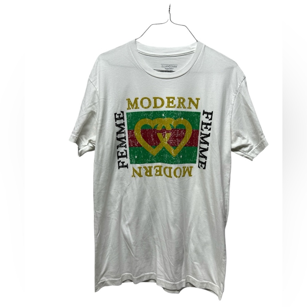 Modern Femme double heart white graphic short sleeve shirt size medium